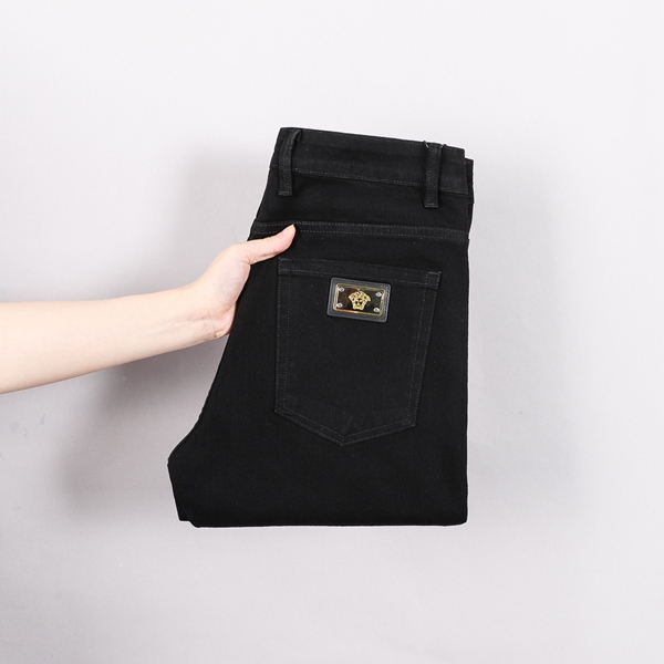 ブランドジーンズ正面デザイン